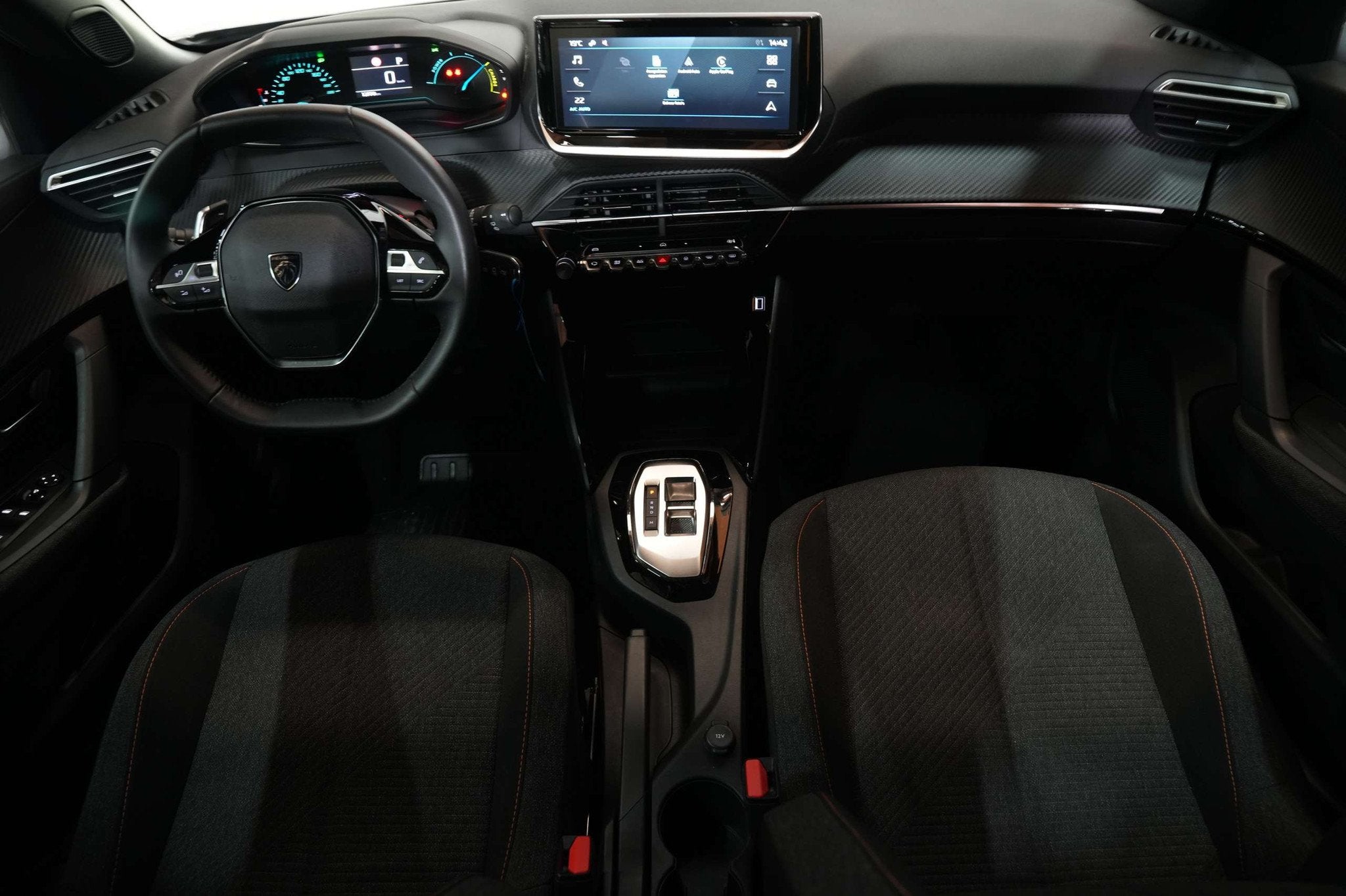 Peugeot 2008 1.2 Hybrid Style e-DCS Style Benzine Automaat C, Automaat, 135 pk, Stof, Gebruikt