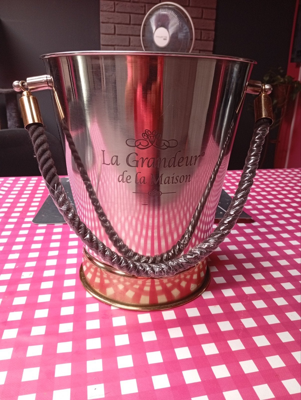 Seau a champagne "Grandeur de la maison", Maison & Meubles, Enlèvement ou Envoi