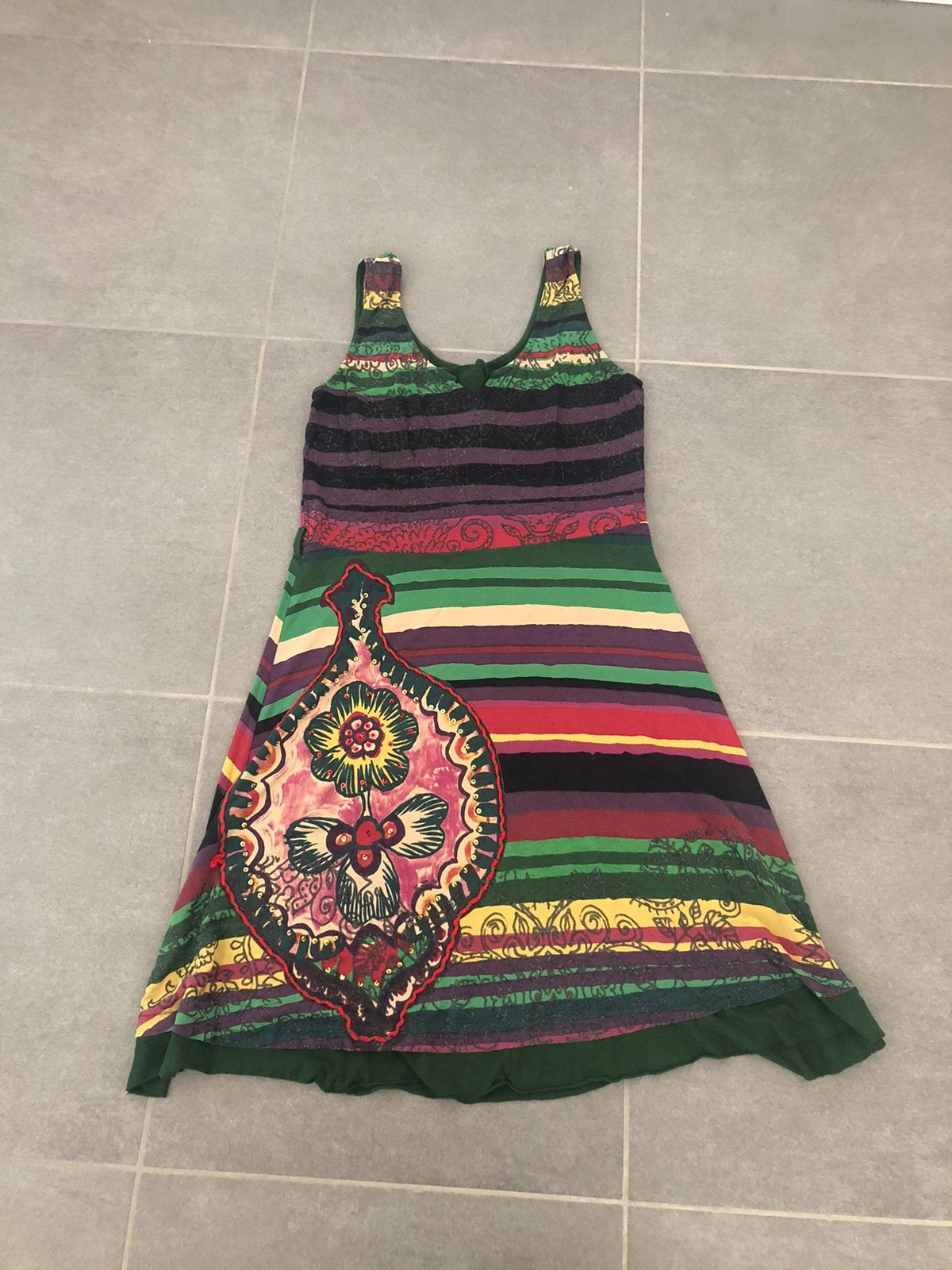 Kleedje Desigual, maat L, Vêtements | Femmes, Robes, Enlèvement ou Envoi, Comme neuf, Taille 42/44 (L)