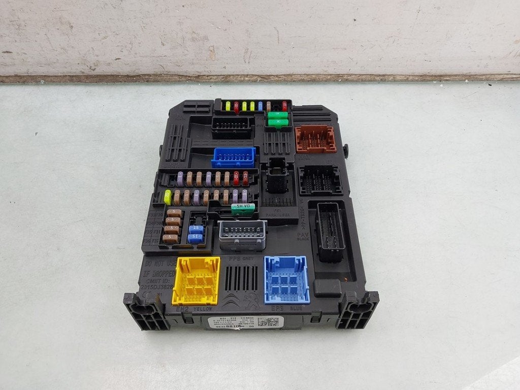 ORDINATEUR UNITE COMMANDE ELECTRONIQUE (|9832881080|16814758, Kontakt-peugeot@peugeot.com, Utilisé, Peugeot Deutschland GmbH, Bahnhofsplatz
65423  Rüsselsheim, DE