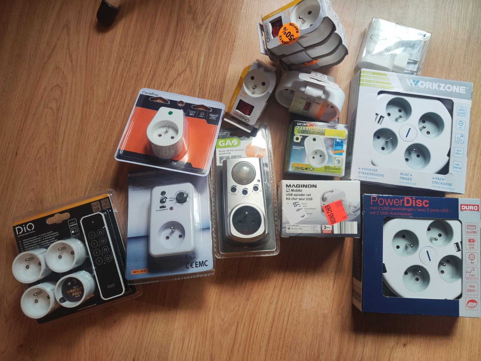 Lot matériel électrique neuf (Kit DiO télécommandé, Multipri, Enlèvement, Neuf