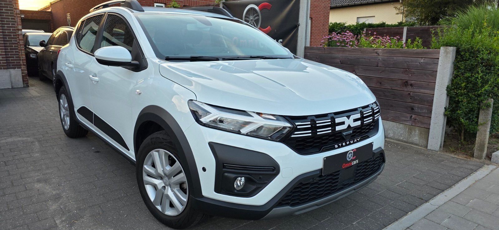 Dacia Sandero Stepway Nouveau modèle à seulement 15 000 km +, Achat, Euro 6, Entreprise, Garantie prolongée