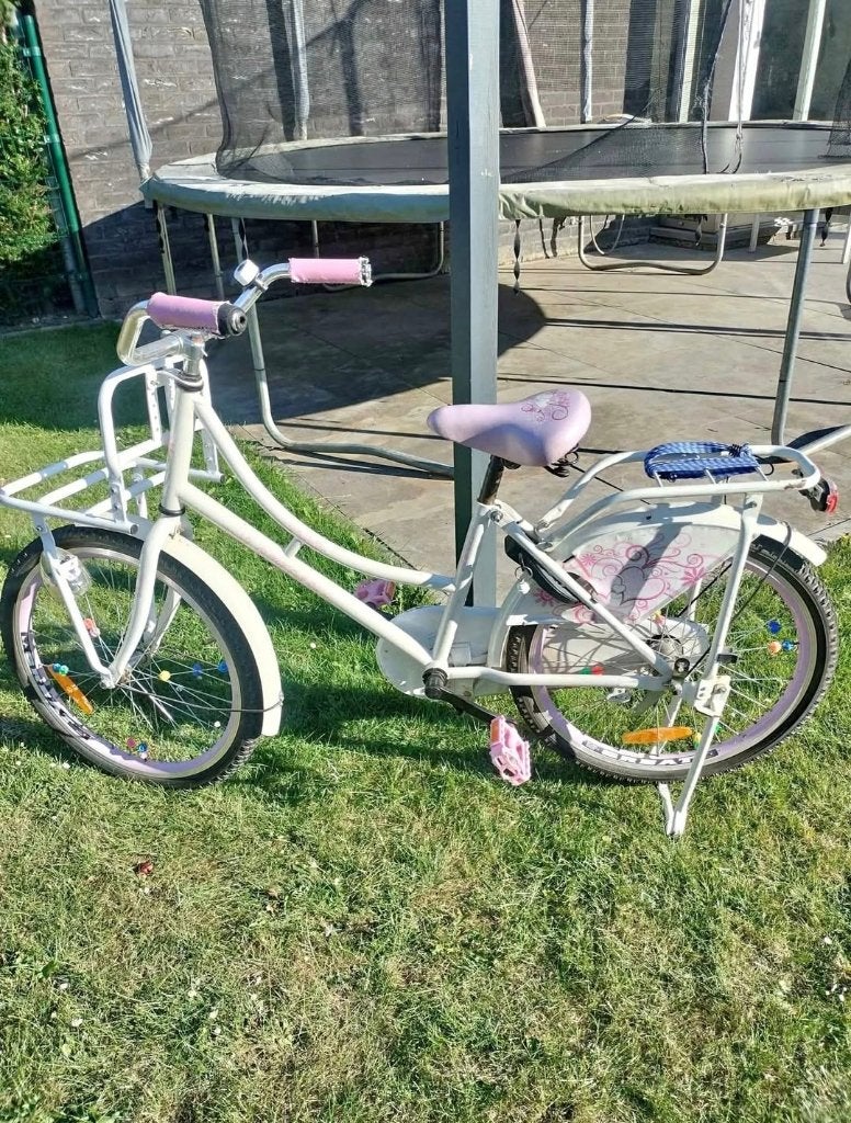 Wit roze meisjes fiets 22 inch, Fietsen en Brommers, Ophalen, Gebruikt, Terugtraprem, 20 inch of meer
