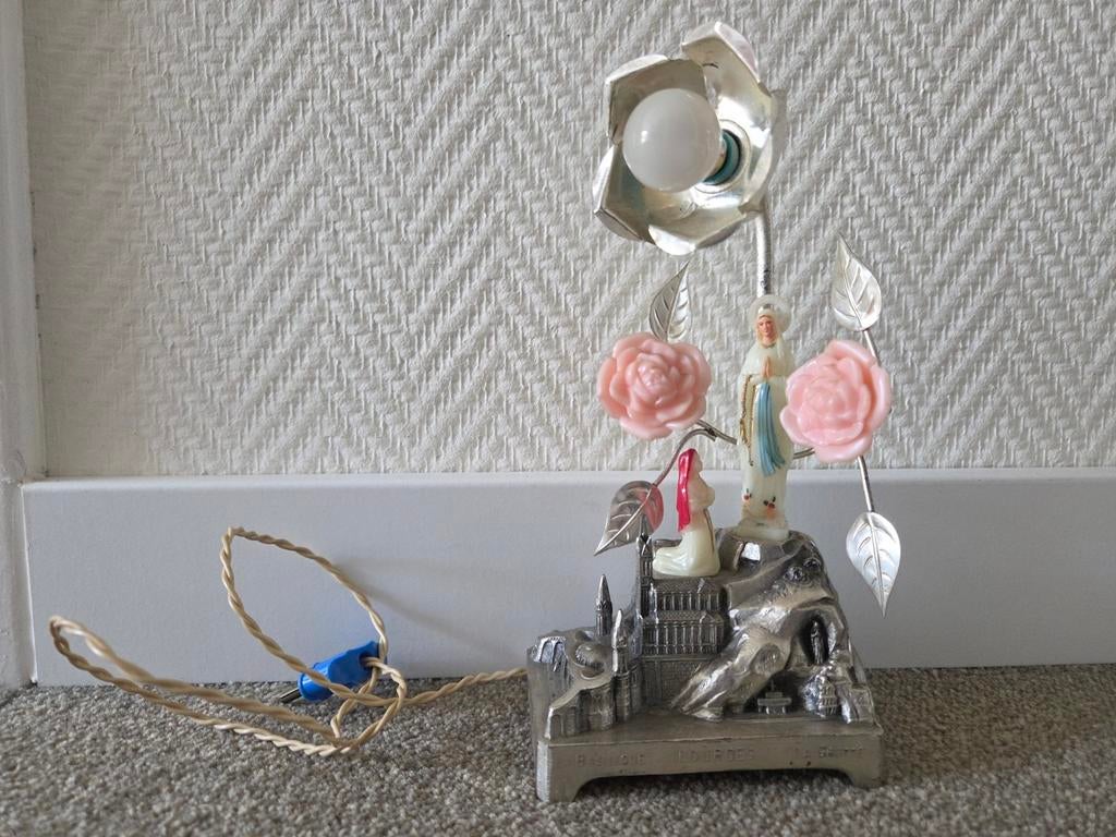 Souvenir Lourdes lamp, Ophalen