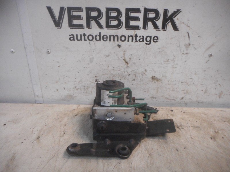 ABS POMP Ford Ka I (01-1996/11-2008) (4s61-2m110-cc), Gebruikt, Henry-Ford-Straße  1
50735  Köln, DE, Ford-Werke GmbH, Kunden@ford.com