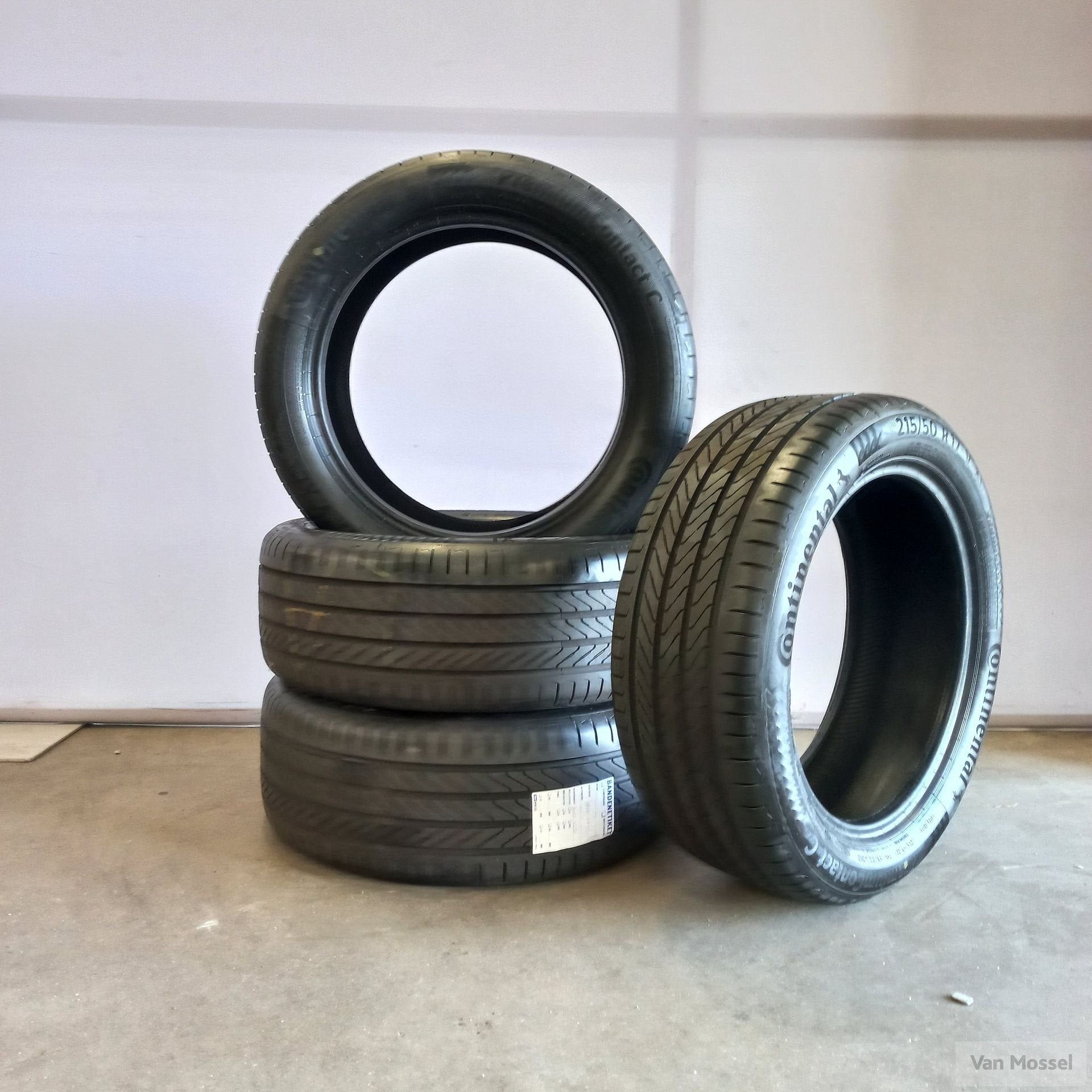 Continental Premiumcontact C 215/50/R17 95V, Autos : Pièces & Accessoires, Pneus & Jantes, 215 mm, Véhicule de tourisme, Pneus été