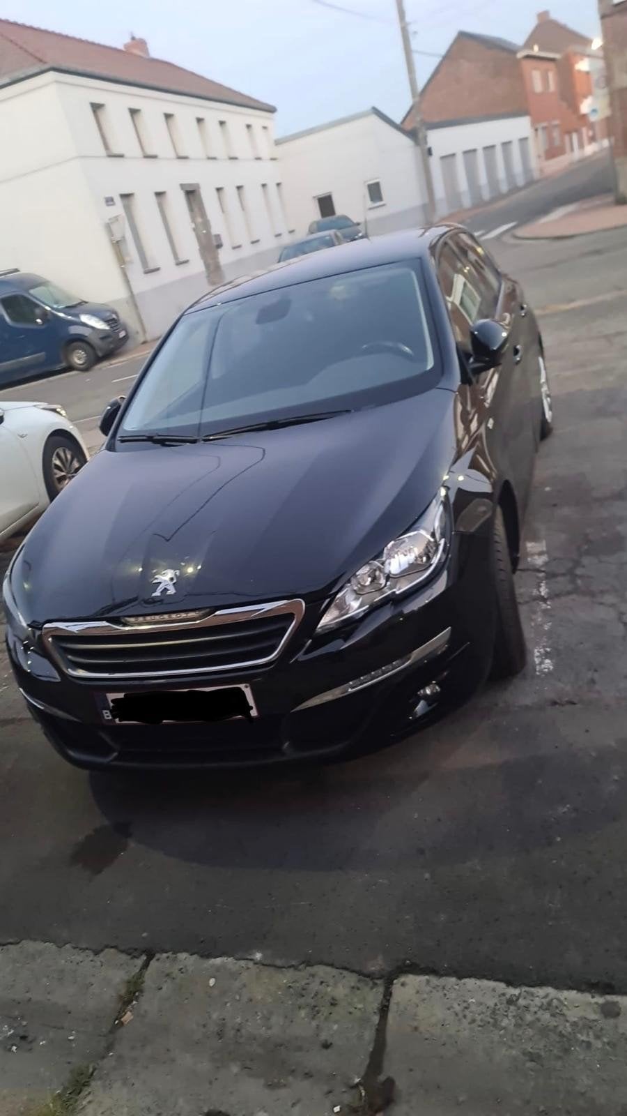 Magnifique Peugeot 308 2017 — Disponible immédiatement, Achat, Boîte manuelle, 5 portes, 5 places