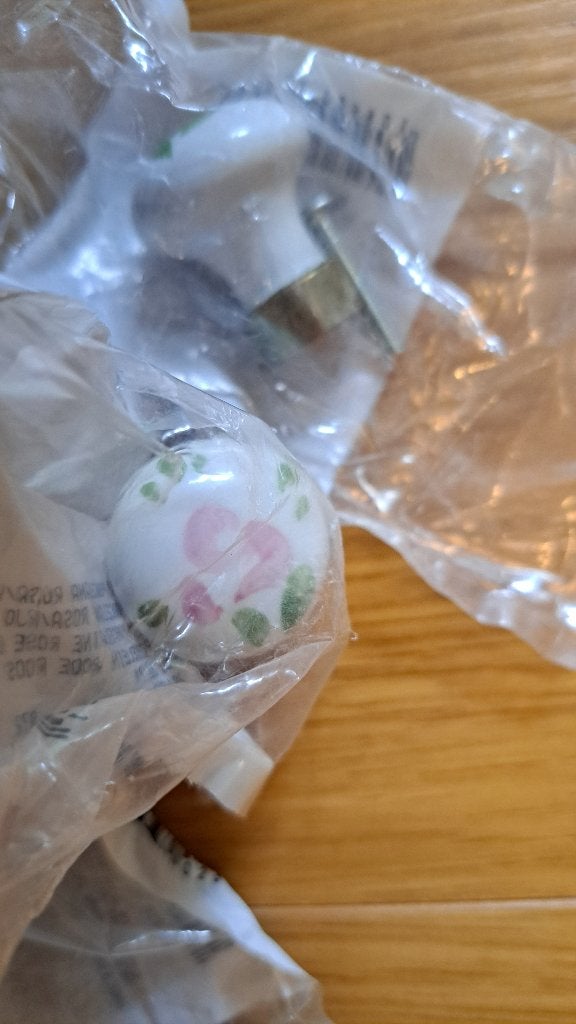 lot de 3 boutons porcelaine rose rouge diamètre 3 cm, Enlèvement ou Envoi