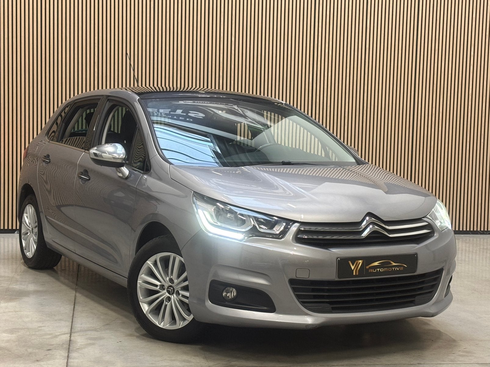 Citroen c4 1.2 benzine feel edition 1jaar garantie, Auto's, Stof, Euro 6, Bedrijf, Parkeersensor