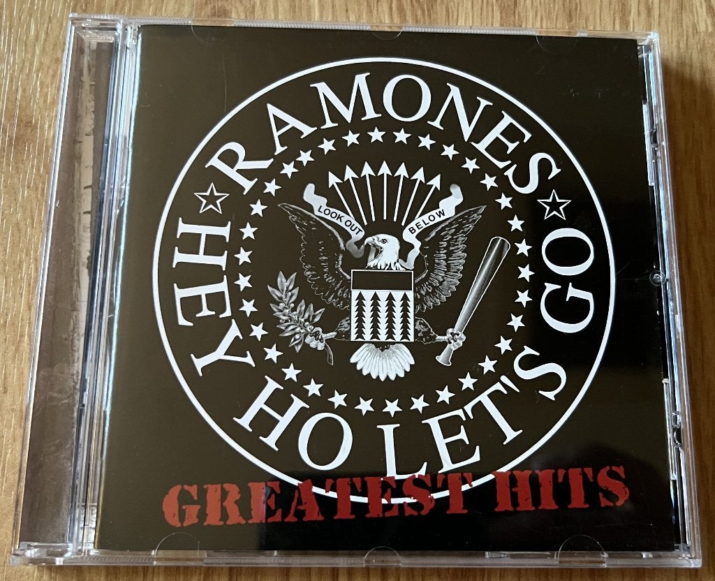 CD Ramones - Greatest Hits, Ophalen of Verzenden, Zo goed als nieuw, Reissue