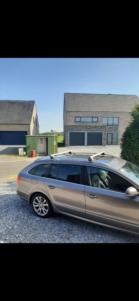Barres de toît pour skoda superb, Autos : Divers, Coffres de toit, Enlèvement, Comme neuf