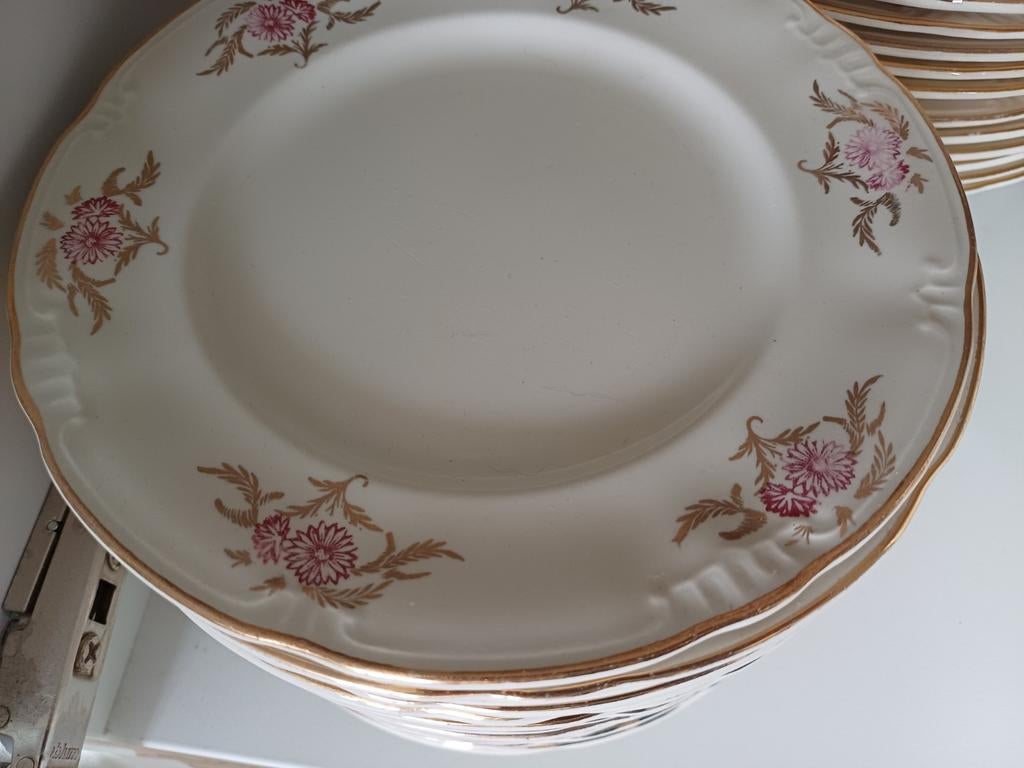 Servies Boch roze bloempje, Antiek en Kunst, Antiek | Servies compleet, Ophalen