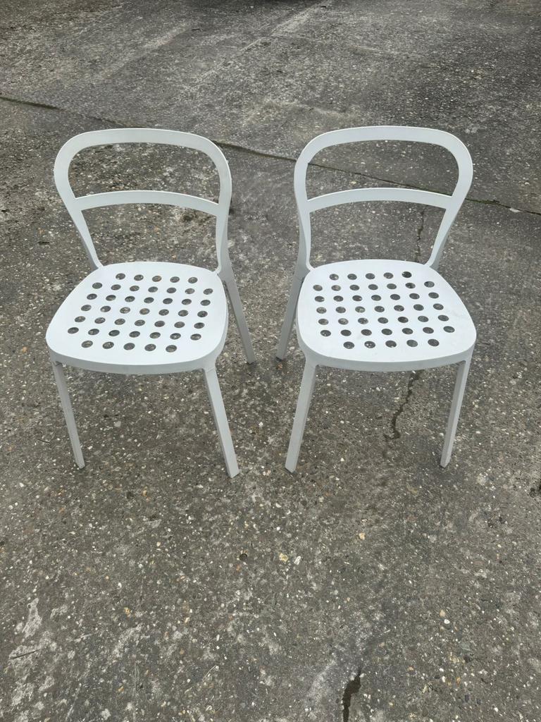 Tuinstoelen, Enlèvement