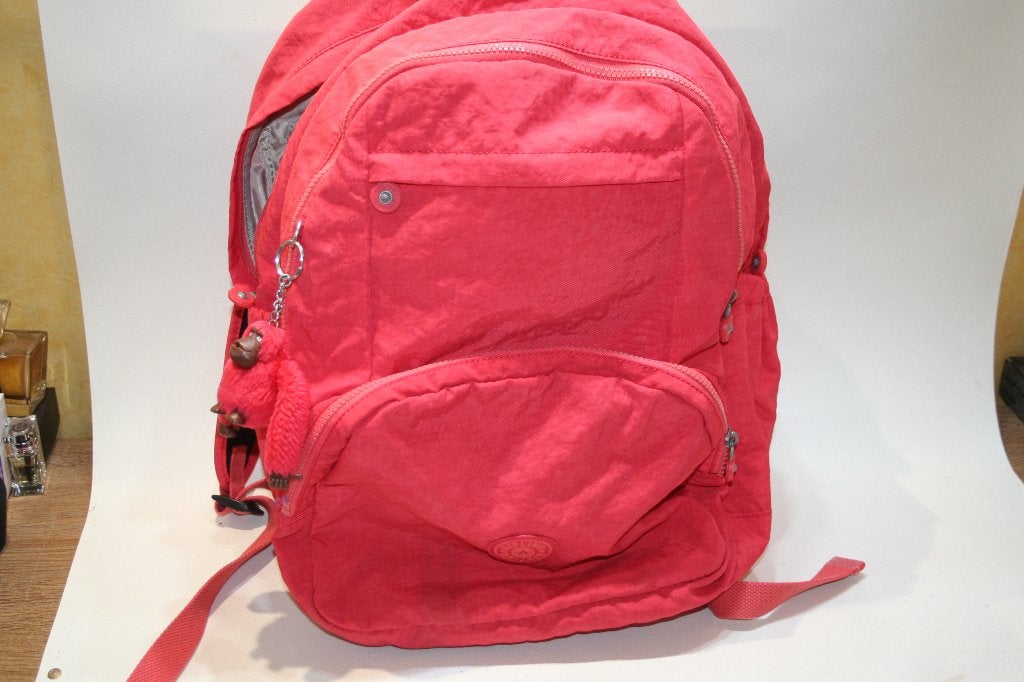 Kipling K16645 grand sac à dos/cartable léger + singe en TBE, Bijoux, Sacs & Beauté, Sacs | Sacs à dos, Kipling, Envoi