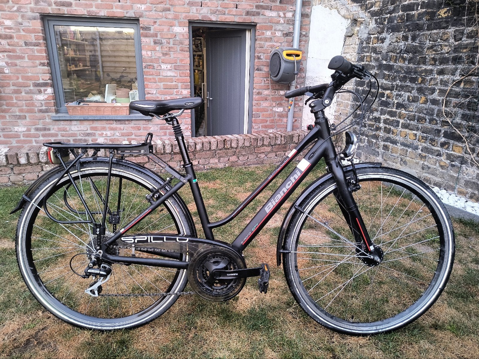 Bianchi stadsfiets heren/vrouwen, Velgrem, Versnellingen, Zo goed als nieuw, Ophalen