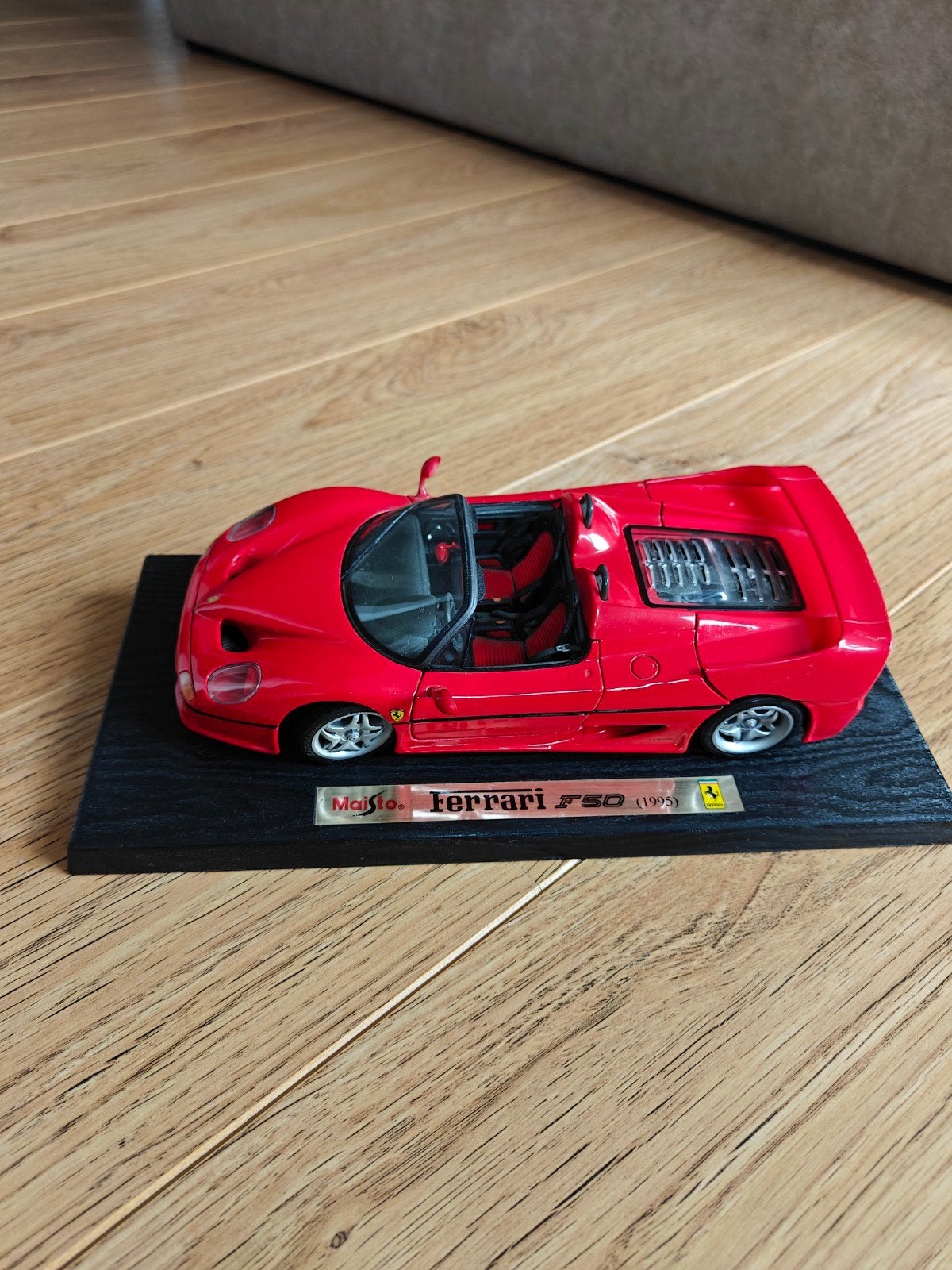Heel mooie, gedetailleerde modelauto van de Ferrari F50, Hobby en Vrije tijd, Ophalen, Gebruikt, Auto
