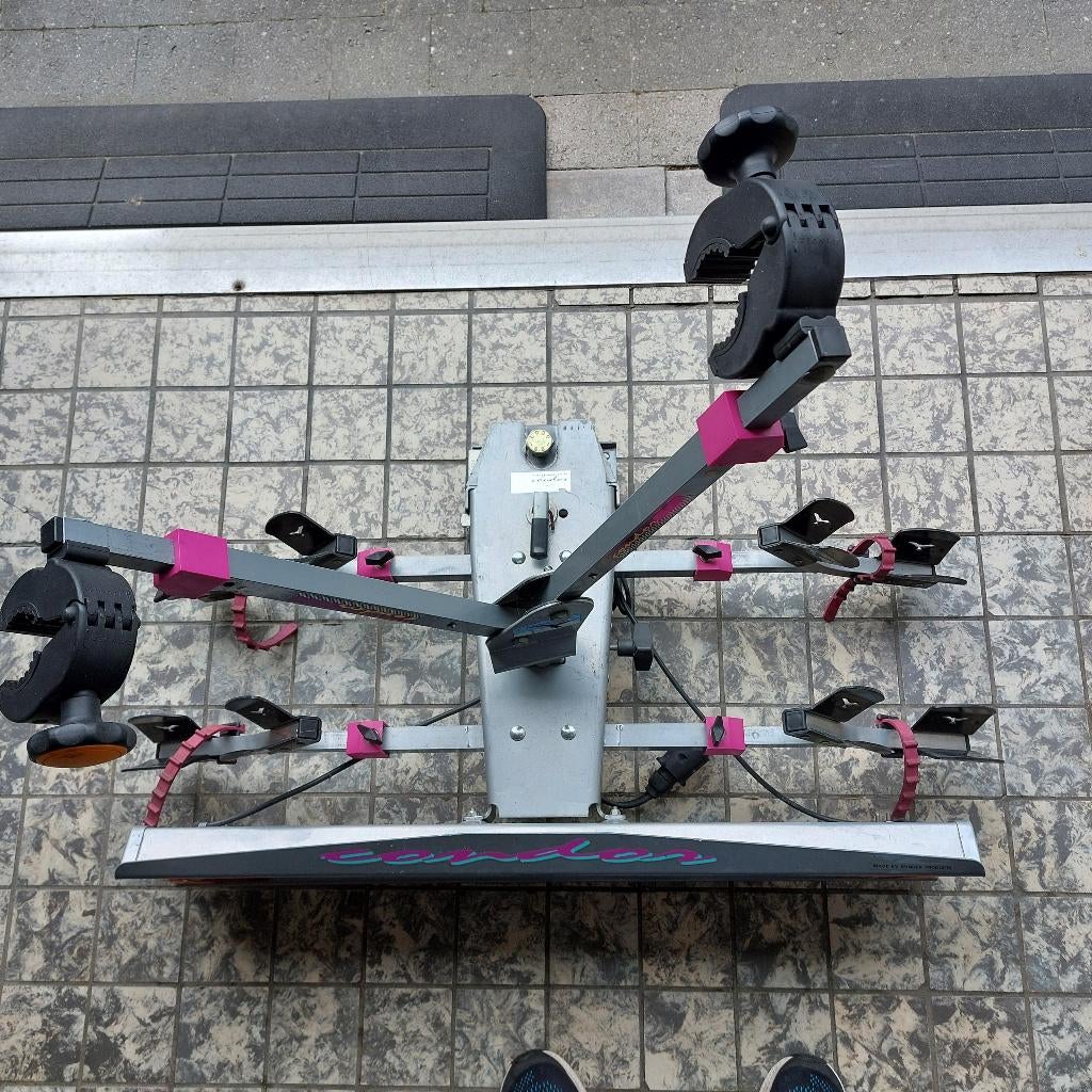 fietsendrager Condor, Ophalen, Gebruikt, 2 fietsen, Trekhaakdrager