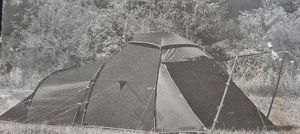 Tent JACK WOLFSKIN  (nieuwstaat), Caravans en Kamperen, Ophalen, Zo goed als nieuw, Tot en met 4