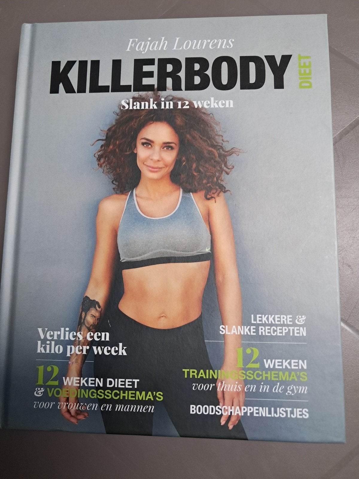 boek killerbody fajah lourens, Boeken, Ophalen of Verzenden