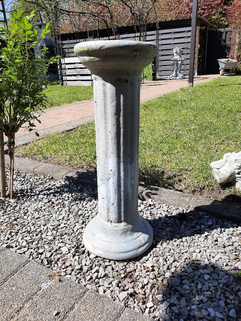Smalle/hoge sokkel  -  Beton, Ophalen, Gebruikt