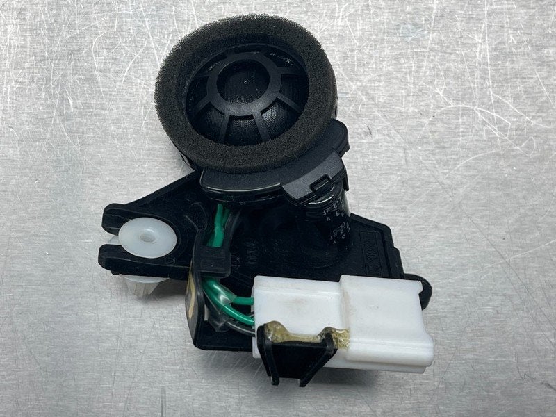 LUIDSPREKER Toyota Land Cruiser (J15) (|8616060490|), Gebruikt, Kundenbetreuung@toyota.de, Toyota, Toyota-Allee 2
50858  Köln, DE