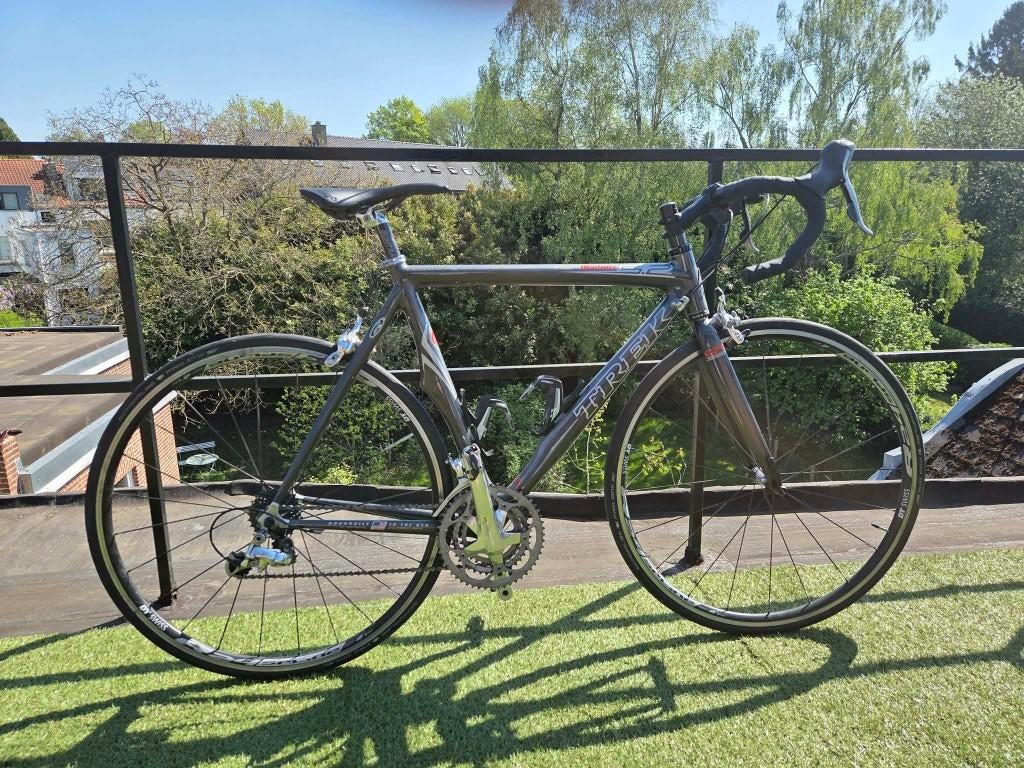 Trek Madone 5.2 full carbone, Autres marques, 10 à 15 vitesses, Frein sur jante, Enlèvement