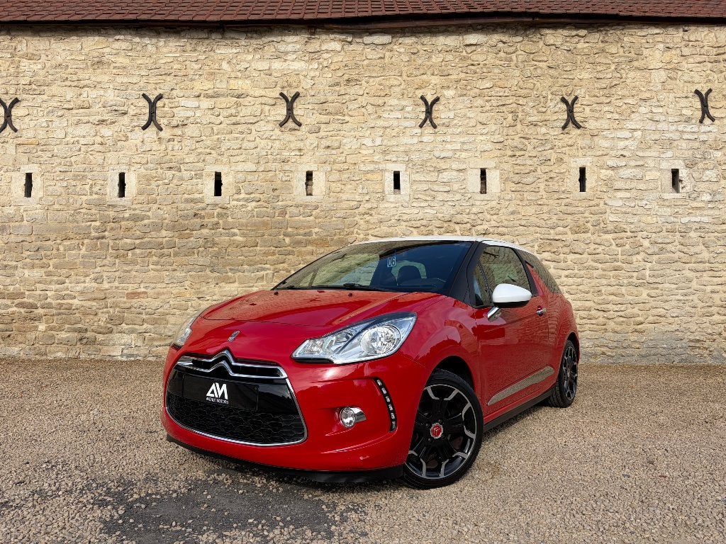 Citroën DS3 1.6 150 CV Sport Chic, Auto's, Citroën, Voorwielaandrijving, Euro 5, 4 cilinders, Alcantara