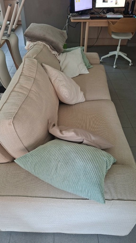 KIVIK Canapé 3 places, Tresund beige clair, Le canapé KIVIK offre un design marqué et des lignes nettes, 200 à 250 cm, Banc droit