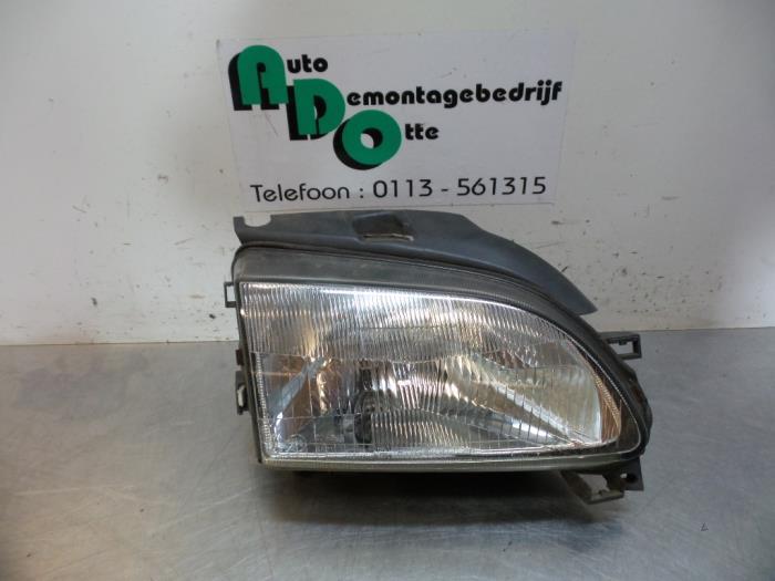 Phare droit d'un Seat Arosa (Arosa 97-), Autos : Pièces & Accessoires, Éclairage, Seat, Utilisé, 3 mois de garantie, Enlèvement ou Envoi