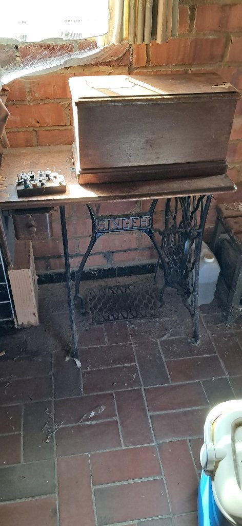 origineel naaimachine, Hobby en Vrije tijd, Ophalen, Zo goed als nieuw