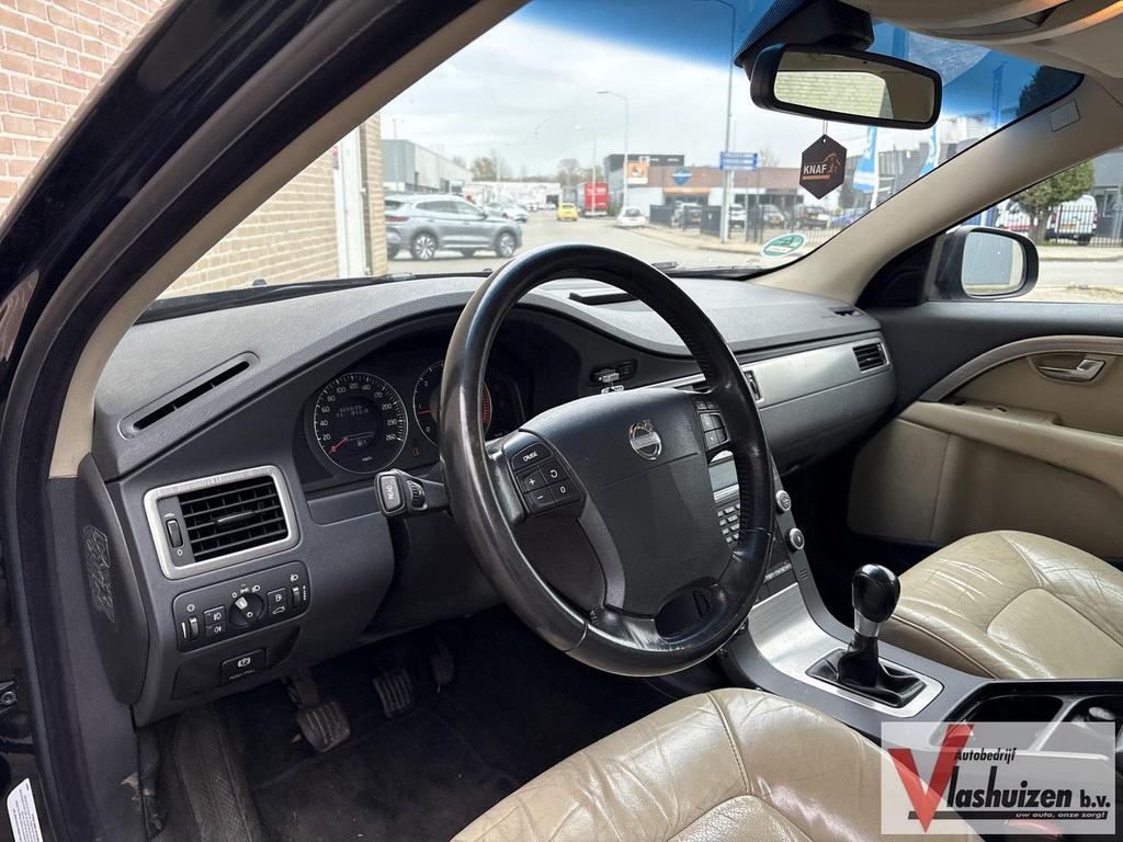 Volvo V70 2.4D Momentum | Leder | Climate | Cruise | PDC | T, Auto's, Volvo, Parkeersensor, Blauw, V70, 172 g/km