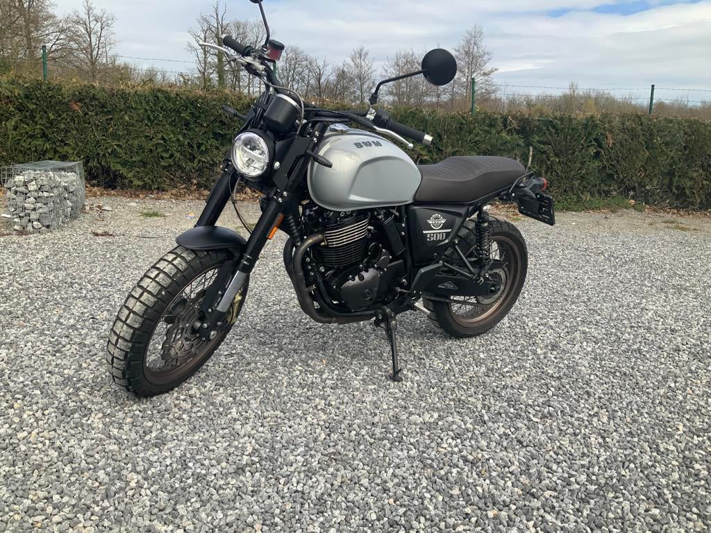SWM 500 cc 4 temps honda, Vélos & Vélomoteurs, Cyclomoteurs | Marques Autre, Enlèvement ou Envoi, Comme neuf