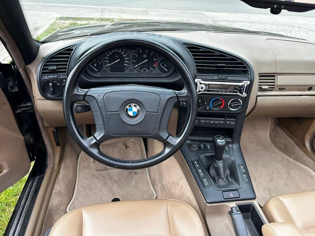 BMW 320i cabriolet, foto 12