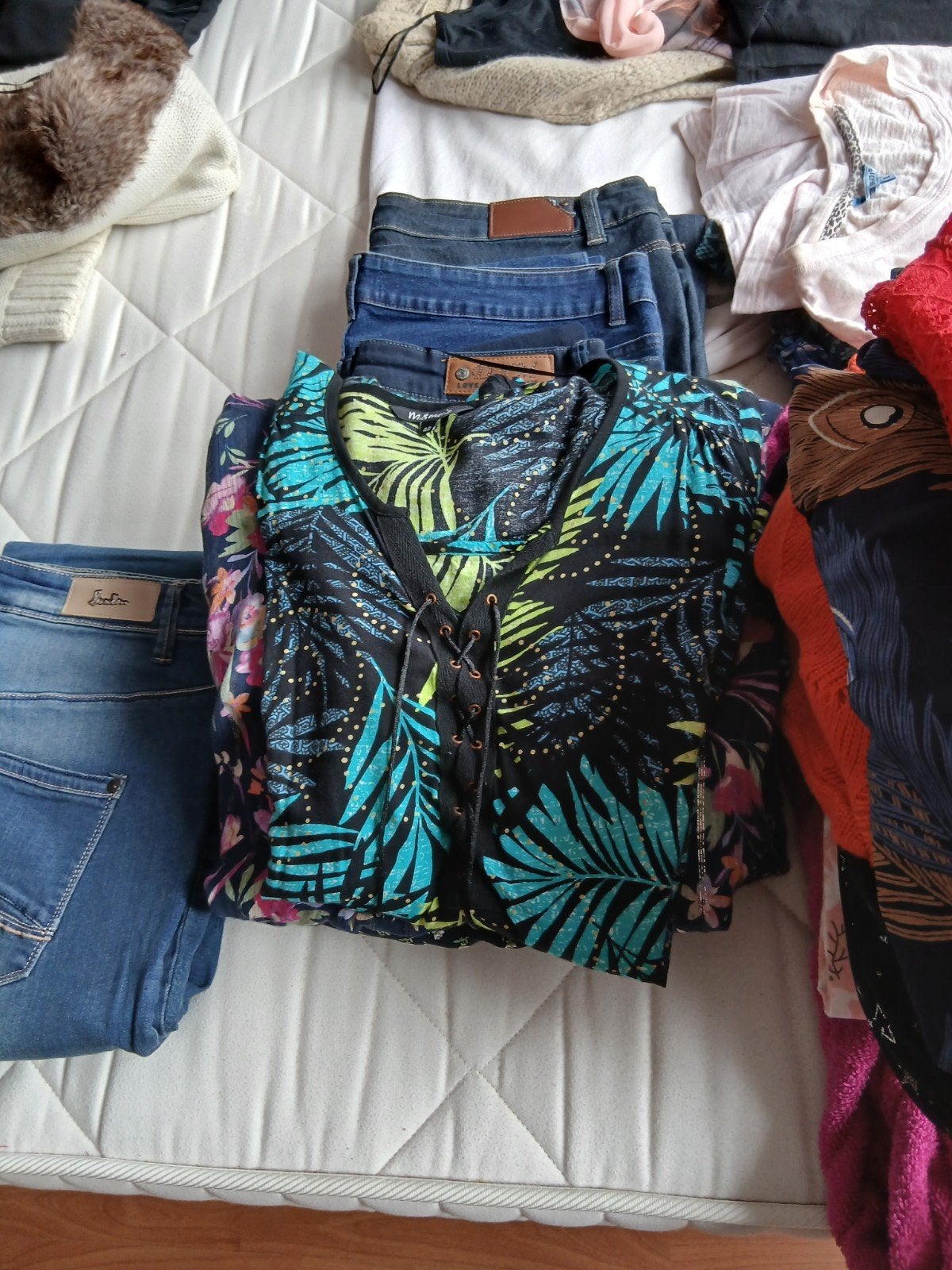 diverse kleding maat 46. Verschillende prijzen vanaf 10 euro, Kleding | Dames, Dames-kledingpakketten, Ophalen, Maat 46/48 (XL) of groter