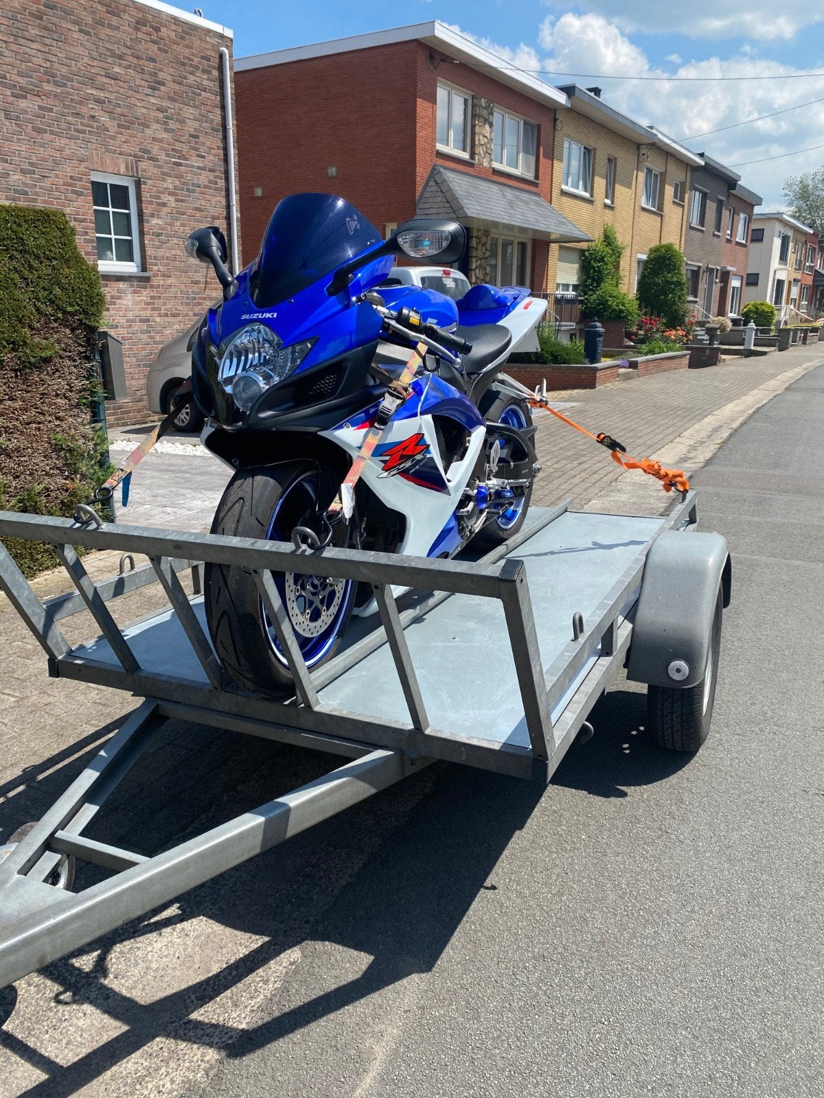 Remorque moto disponible à Ans – location courte ou longue d