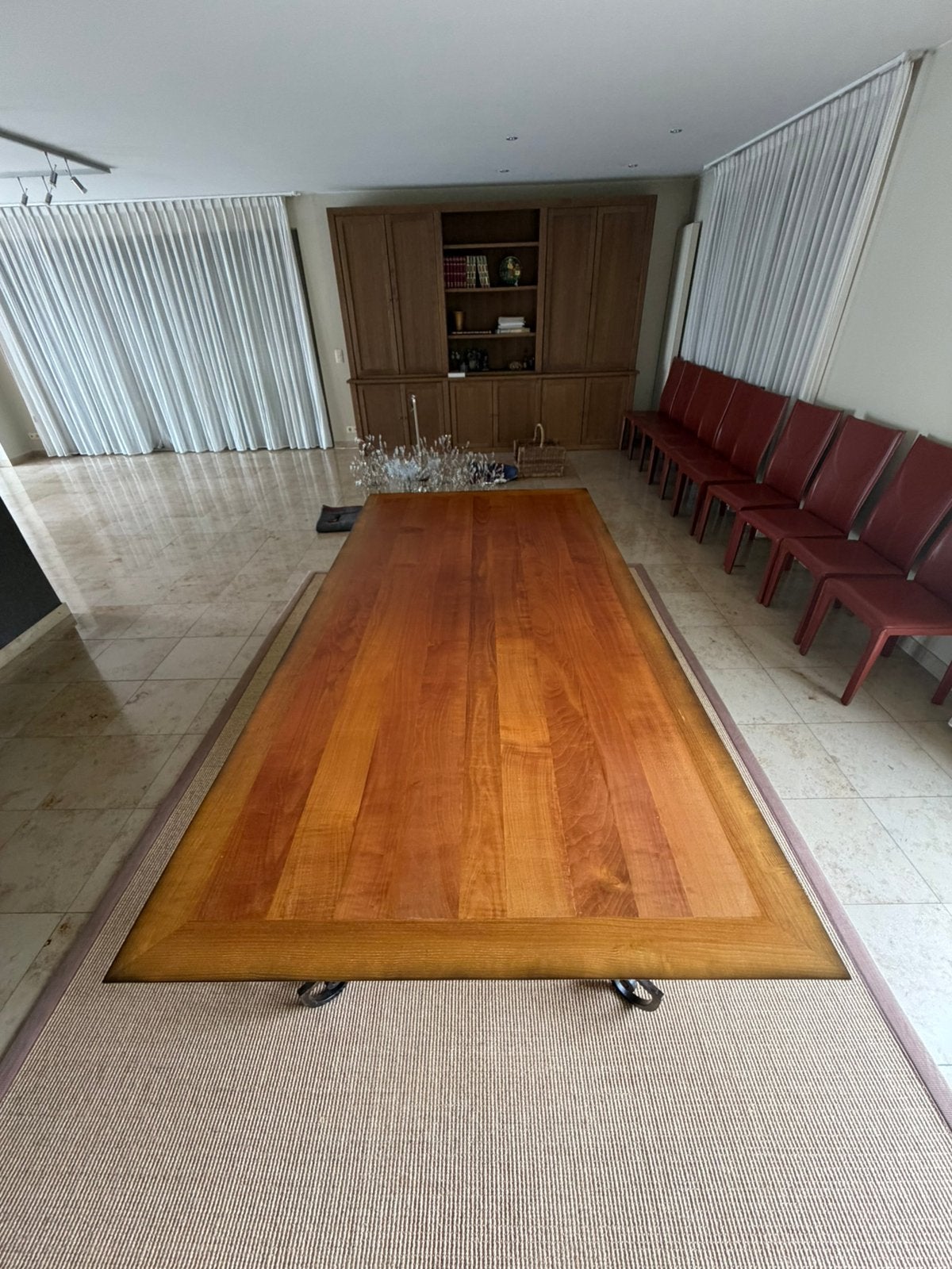 Massieve tafel met gietijzeren poten, Ophalen, Zo goed als nieuw, Hout
