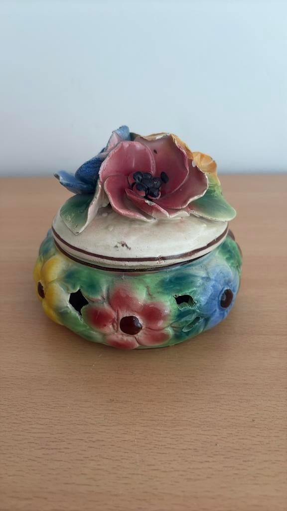 vintage Capodimonte porseleinen sieradendoosje, Antiek en Kunst, Antiek | Keramiek en Aardewerk, Ophalen