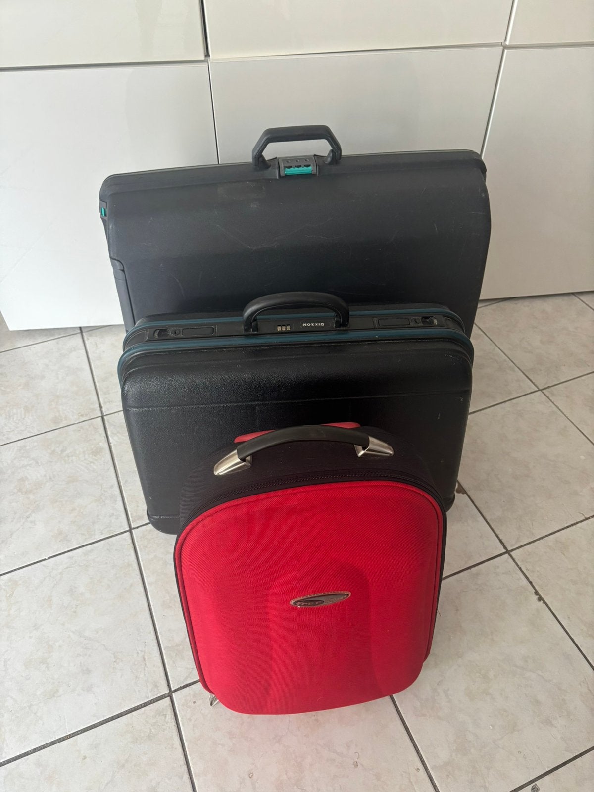 Lot de 3 valises, Bijoux, Sacs & Beauté, Valises, Enlèvement, Utilisé, Roulettes