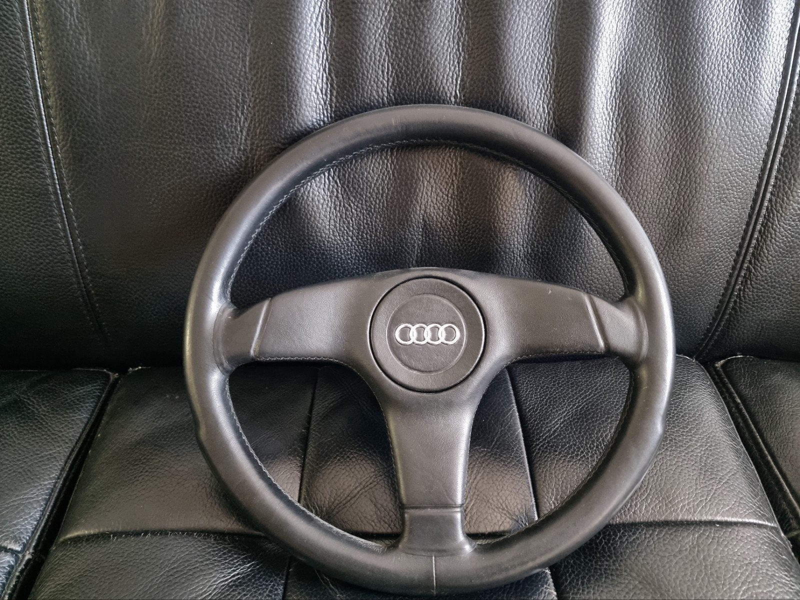 echange volant 3 branche audi 80 90 100 200 s2, Autos : Pièces & Accessoires, Enlèvement, Audi