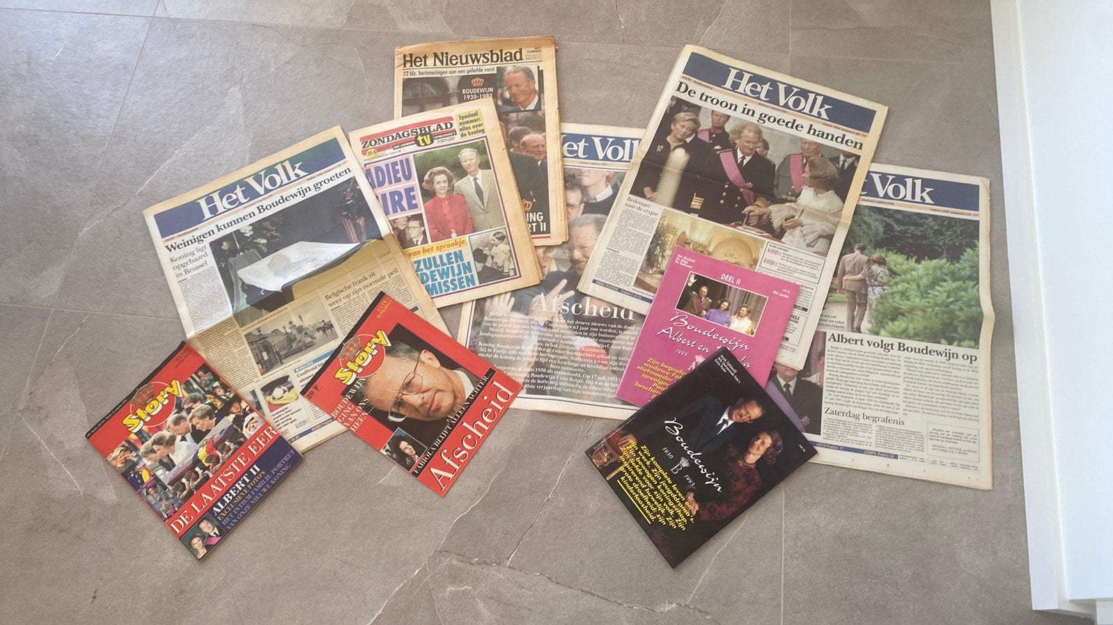 Pakket overlijden koning Boudewijn, Boeken, Ophalen of Verzenden, 20e eeuw of later, Zo goed als nieuw