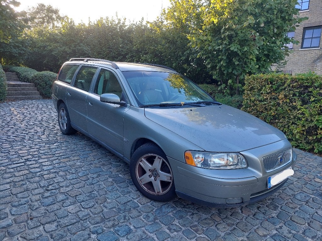 2006 Volvo V70 2.4D 126 pk 228.375 km voor onderdelen/export, Autos, Cuir, Achat, 2401 cm³, 5 cylindres