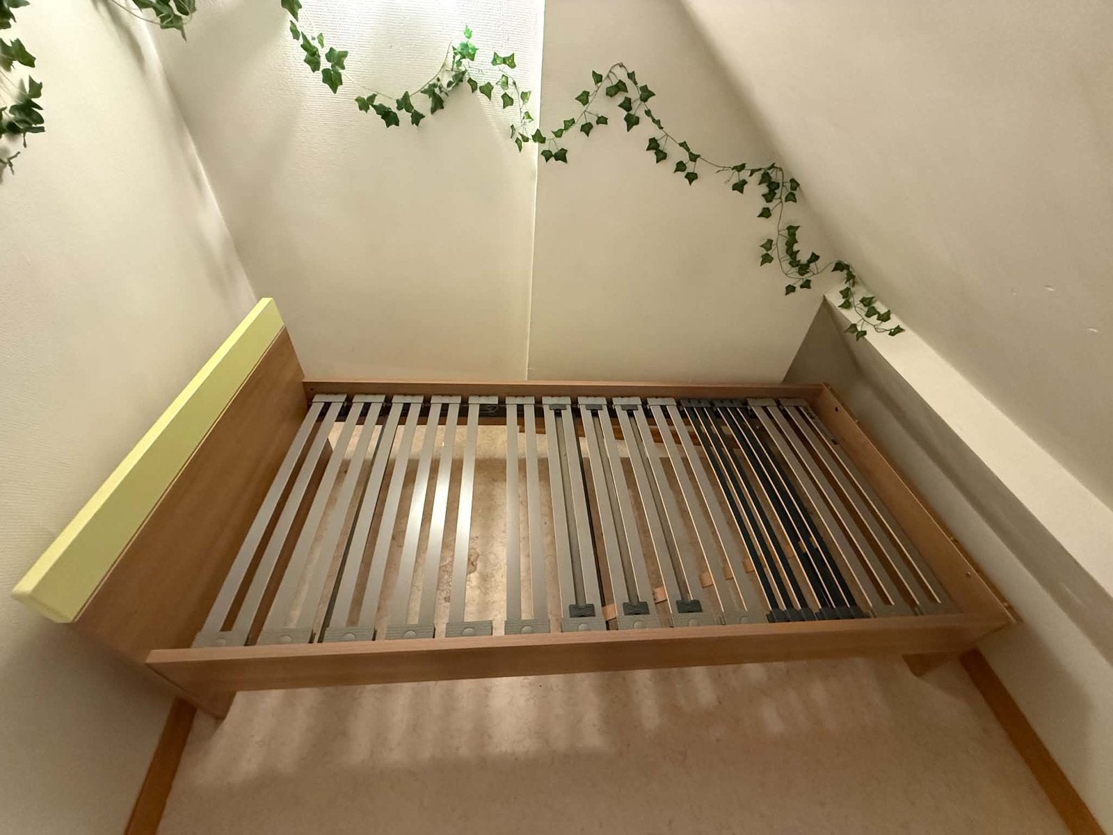 Lit une personne avec tiroir, 90 cm, Une personne, Utilisé, Bois