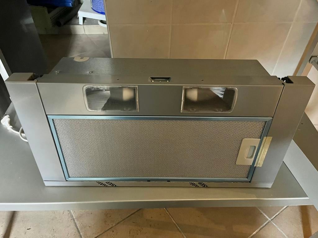 Hotte aspirante compacte : télescopique avec double filtre, Neuf, Aeg, Nic.debruyne@gmail.com, Encastré