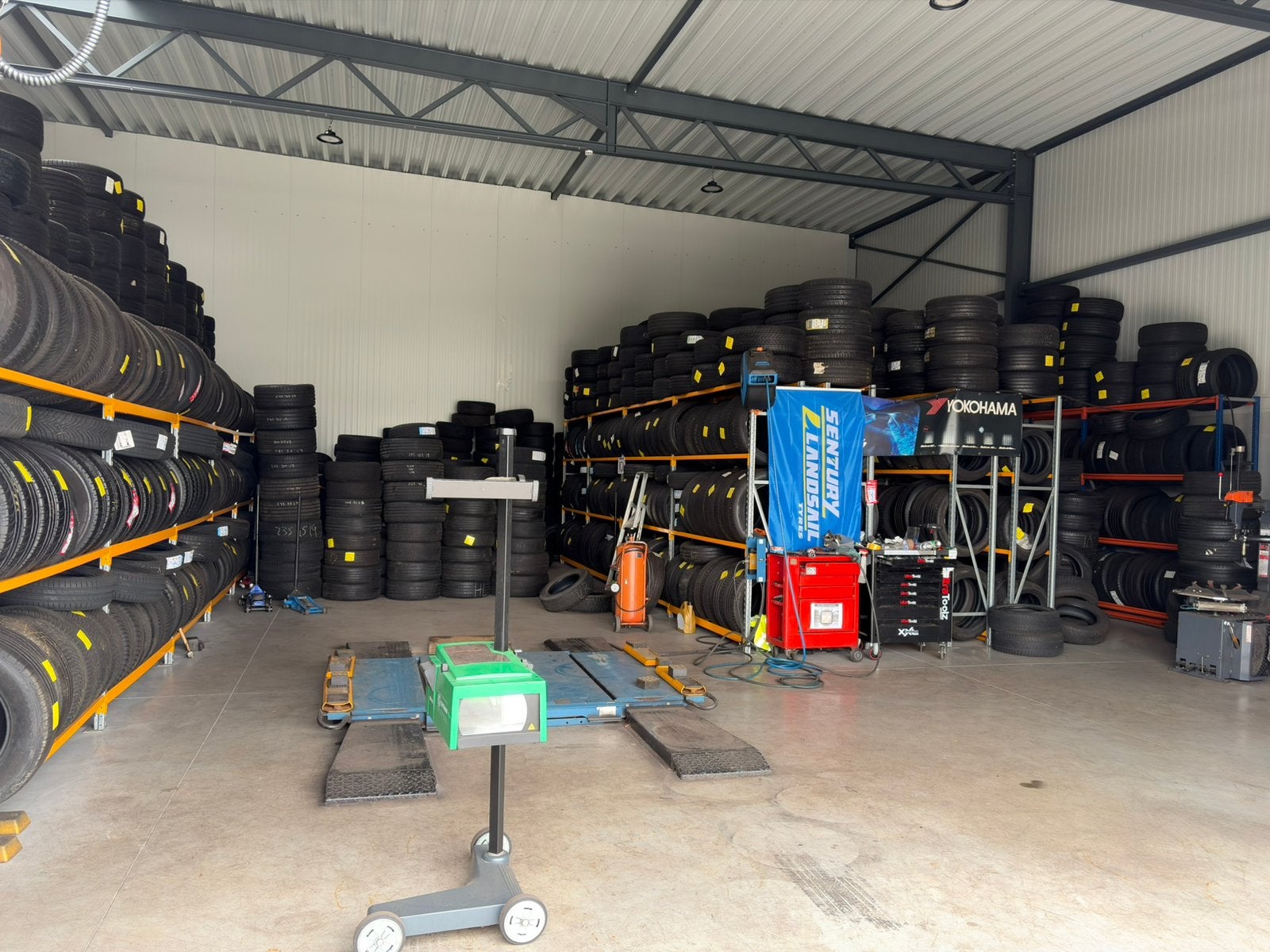 Nieuwe & tweedehands banden  Topkwaliteit banden, Ophalen of Verzenden, Band(en)