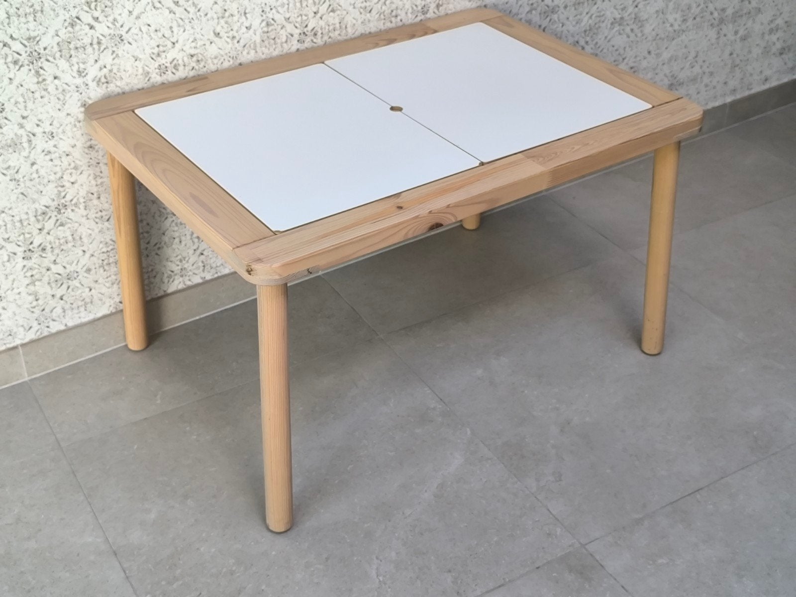 Ikea FLISAT Table de jeu pour enfants (avec plateaux), Enlèvement, Utilisé