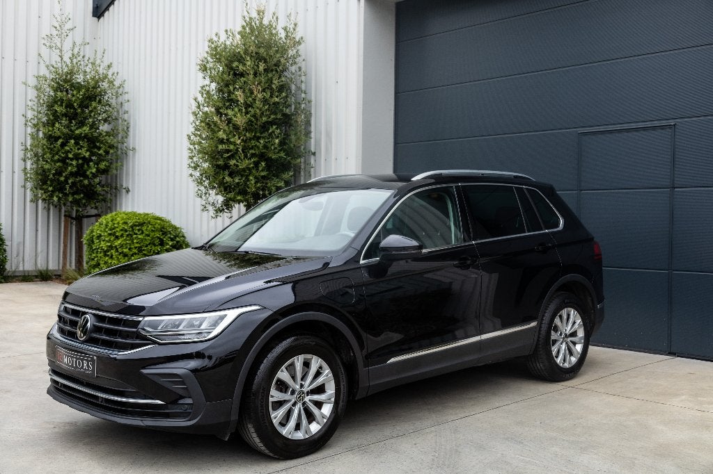 Volkswagen Tiguan eHybrid | Camera | Led | Carplay | Navi, Auto's, Zwart, Hybride Elektrisch/Benzine, SUV of Terreinwagen, Tiguan