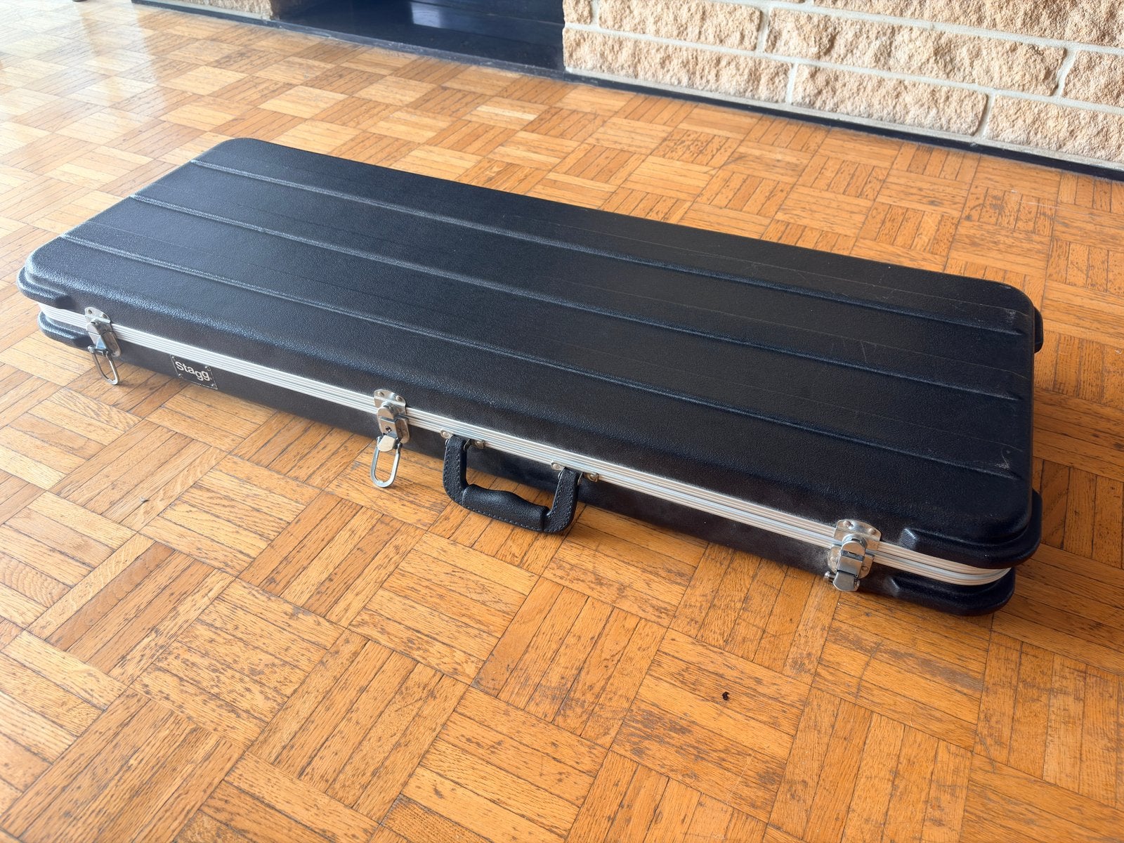 Stagg gitaar koffer (type Les Paul), Muziek en Instrumenten, Ophalen, Zo goed als nieuw, Elektrische gitaar