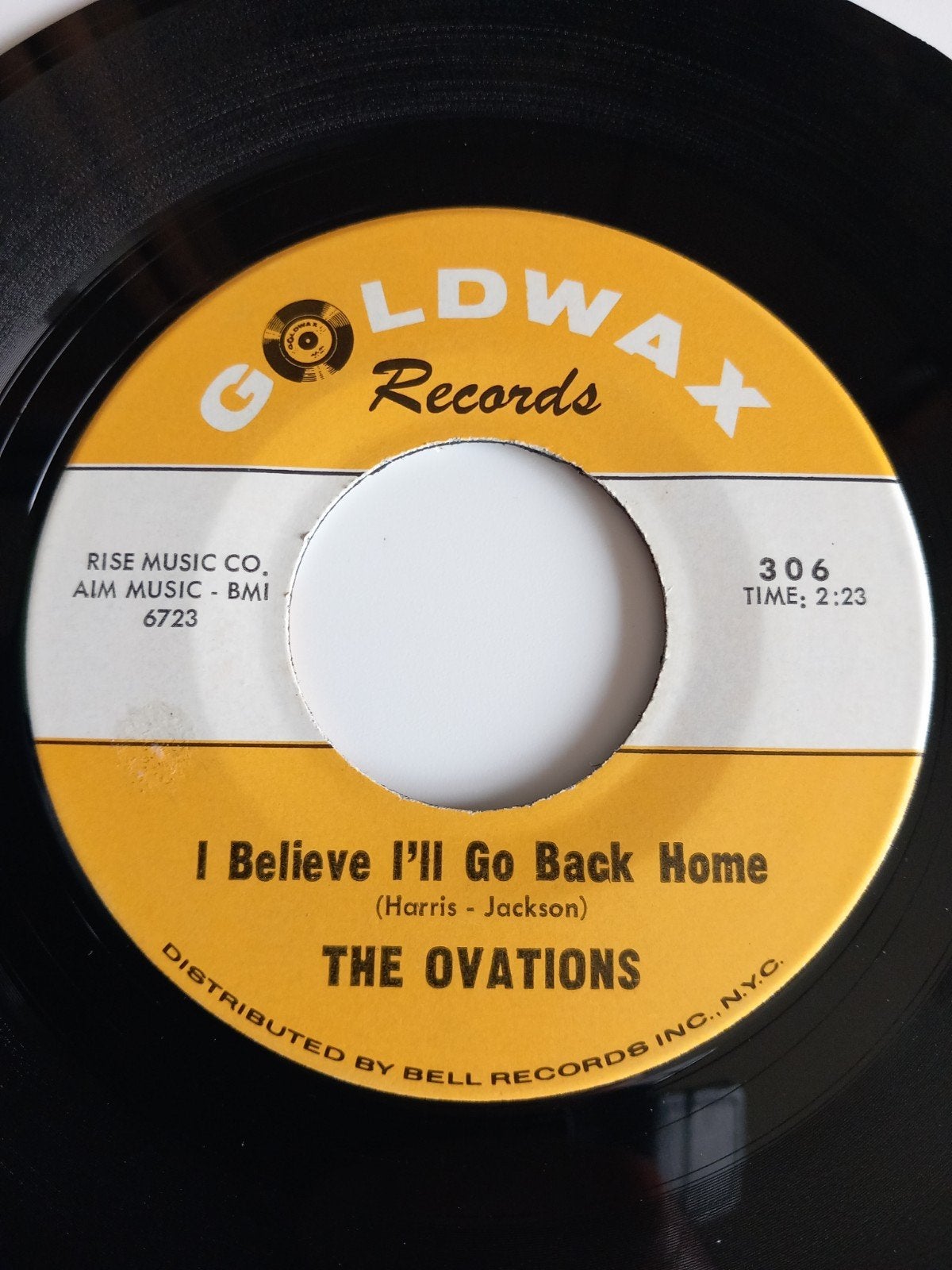 THE OVATIONS. I BELIEVE I'LL GO BACK HOME. POPCORN USA 45T