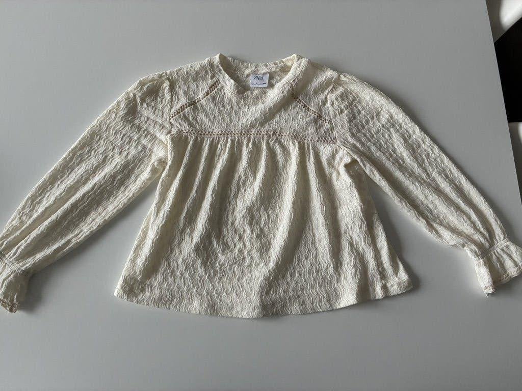 Ecru longsleeve maat 134 van Zara, Kinderen en Baby's, Kinderkleding | Maat 134, Meisje, Ophalen of Verzenden, Zo goed als nieuw