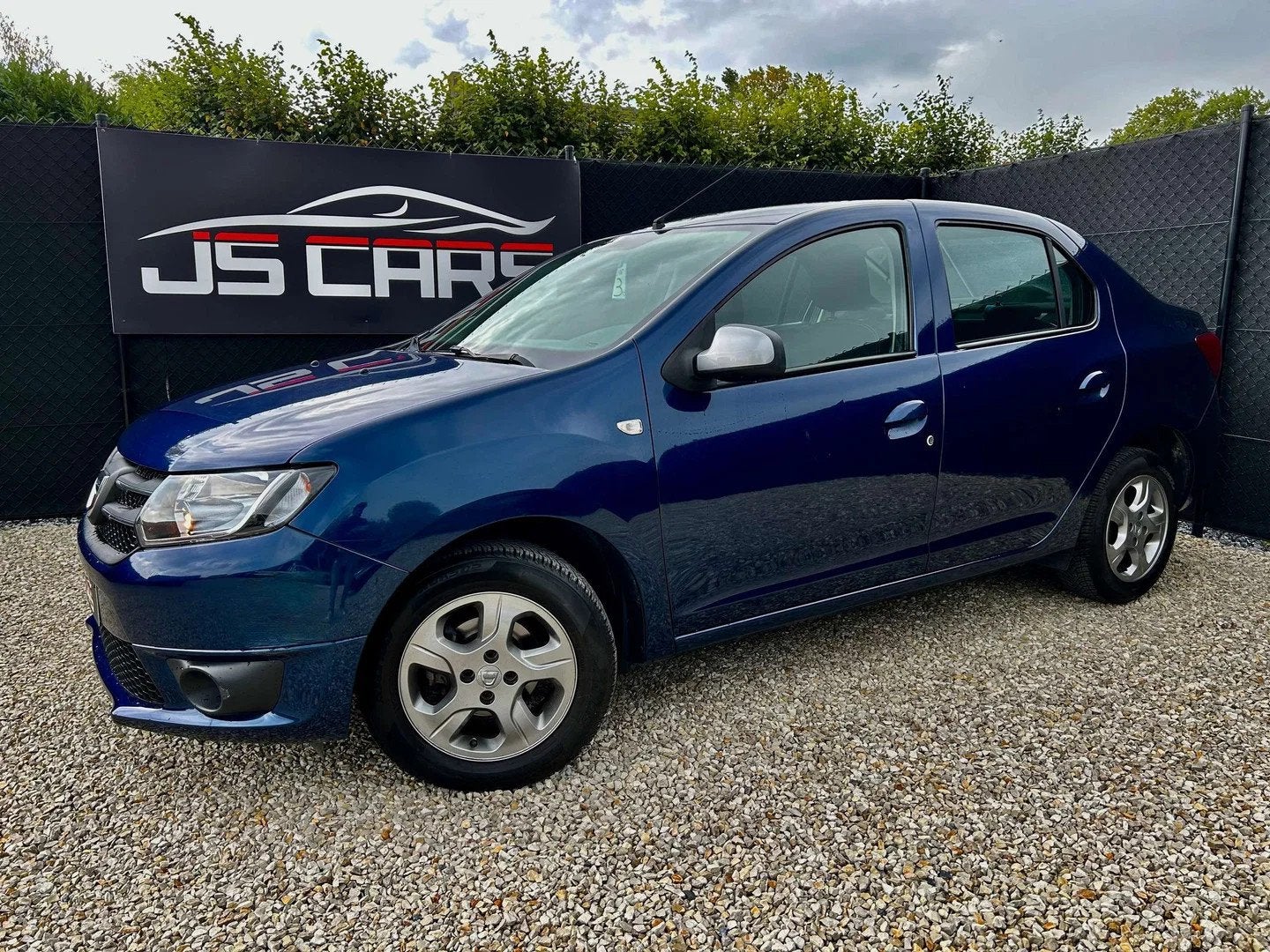 Dacia Logan 1.2i*1er PROP*GPS*AIRCO*ATTACHE REMORQUE*, Entreprise, Boîte manuelle, Logan, 5 places